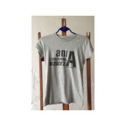 Ania z Zielonego wzgórza (vol.2). Szare t-shirty damskie Kurdemol, m, bez wzorów, klasyczne, z klasycznym kołnierzykiem. Za 75,00 zł.