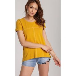 Żółty T-shirt Lorerene. Żółte bluzki damskie Renee, s, bez wzorów, bez kołnierzyka, bez rękawów. Za 49,99 zł.