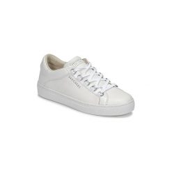 Buty Skechers SIDE STREET. Białe trampki i tenisówki damskie Skechers, bez wzorów, bez zapięcia. Za 289,00 zł.