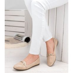 Mokasyny damskie Abloom 9988-121 Beżowe. Brązowe mokasyny damskie ABLOOM, z tworzywa sztucznego, eleganckie, na płaskiej podeszwie. Za 55,00 zł.