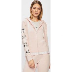 Dkny - Bluza. Różowe bluzy damskie DKNY, s, z nadrukiem, z elastanu, bez rękawów, z kapturem. W wyprzedaży za 279,90 zł.