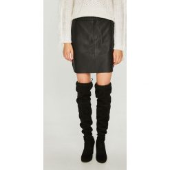 Pepe Jeans - Spódnica skórzana Marta. Czarne spódniczki damskie jeansowe marki Pepe Jeans, s, z haftami, midi. W wyprzedaży za 499,90 zł.