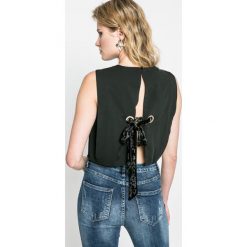 Answear - Top. Czarne bluzki damskie marki ANSWEAR, s, z poliesteru, z okrągłym kołnierzem. W wyprzedaży za 49,90 zł.