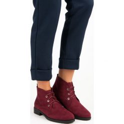 NISKIE WIĄZANE BOTKI. Czerwone botki damskie na zamek SWEET SHOES, na niskim obcasie. Za 76,90 zł.