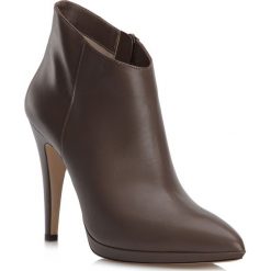 Buty damskie. Botki damskie Wittchen, ze skóry, eleganckie, na wysokim obcasie, bez zapięcia. W wyprzedaży za 299,90 zł.