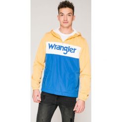 Wrangler - Kurtka. Żółte kurtki męskie przejściowe marki Wrangler, m, z materiału, z kapturem. W wyprzedaży za 239,90 zł.