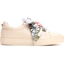 Różowe Buty Sportowe Palmira. Różowe buty sportowe damskie Multu, bez wzorów, sportowe. Za 39,99 zł.