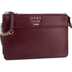 Torebka DKNY - Ava Top Zip Cbody Su R93E3D69 Blood Red XOD. Czerwone topy damskie DKNY, bez wzorów, ze skóry, bez kołnierzyka. W wyprzedaży za 539,00 zł.