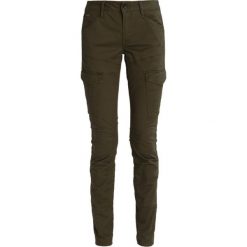 GStar ROVIC MID SKINNY Bojówki forest night. Zielone rurki damskie marki G-Star, z bawełny. Za 459,00 zł.
