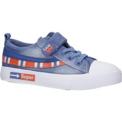 Niebieskie trampki jeansowe casu a6055. Niebieskie trampki dziewczęce Casu, bez wzorów, z jeansu, bez zapięcia. Za 39,99 zł.