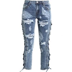 Glamorous Jeans Skinny Fit blue acid wash. Niebieskie jeansy damskie marki Glamorous, z bawełny. W wyprzedaży za 160,30 zł.