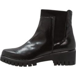 Donna Carolina Botki na platformie dafne nero ray. Czarne botki damskie lity marki Donna Carolina, z materiału. Za 839,00 zł.