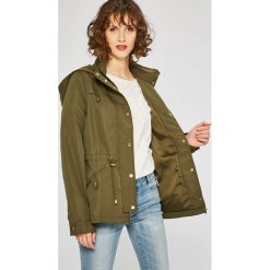 Vero Moda - Kurtka. Białe kurtki damskie Vero Moda, s, bez wzorów, z poliesteru, długie, z kapturem. W wyprzedaży za 89,90 zł.