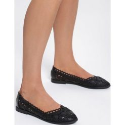 Czarne Balerinki Experimental. Czarne baleriny damskie Inny, z aplikacjami, bez obcasa, na płaskiej podeszwie. Za 49,99 zł.