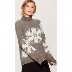 Sweter z motywem zimowym - Szary. Szare swetry klasyczne damskie Mohito, l. Za 129,99 zł.