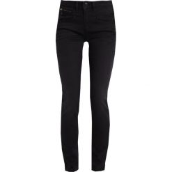 Freeman T. Porter ALEXA HIGH Jeansy Slim Fit farken. Czarne jeansy damskie Freeman T. Porter, z elastanu. W wyprzedaży za 230,45 zł.