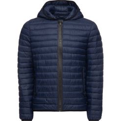Kurtka puchowa Trussardi Jeans 52S00329. Niebieskie kurtki męskie Trussardi Jeans, s, bez wzorów, z jeansu, bez kaptura. W wyprzedaży za 429,00 zł.