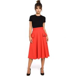 CAMILLE Rozkloszowana spódnica z kieszeniami - czerwona. Czerwone spódniczki damskie BE, s, z elastanu, eleganckie, midi, rozkloszowane. Za 139,00 zł.