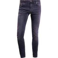 CLOSED Jeans Skinny Fit dark grey. Szare jeansy męskie relaxed fit marki CLOSED. Za 709,00 zł.