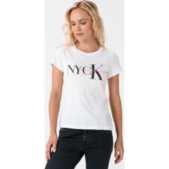 Calvin Klein Nyck Classic Koszulka Biały. Białe koszulki damskie Calvin Klein, xs, z nadrukiem, z bawełny, bez kołnierzyka, z krótkim rękawem. Za 206,95 zł.