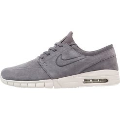 Nike SB STEFAN JANOSKI MAX Tenisówki i Trampki dark grey/light bone/summit white/anthracite. Szare trampki męskie marki Nike SB, ze skóry. W wyprzedaży za 369,85 zł.