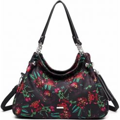 Tamaris torebka czarna Gweny Shoulder Bag 3157192. Czarne torebki klasyczne damskie Tamaris, bez wzorów, ze skóry, na ramię, bez dodatków. W wyprzedaży za 209,00 zł.