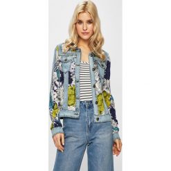 Desigual - Kurtka. Niebieskie kurtki damskie Desigual, bez wzorów, z bawełny, krótkie. W wyprzedaży za 399,90 zł.