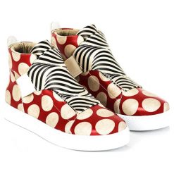 Sneakersy ze wzorem. Trampki i tenisówki damskie Streetfly, bez wzorów, bez zapięcia. W wyprzedaży za 199,95 zł.