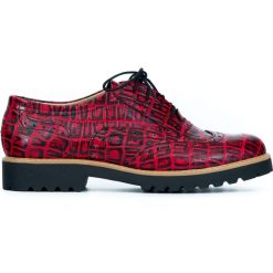 Półbuty oksfordki z tłoczeniem - skóra naturalna - model 258 - kolor czarno-czerwony krokodyl. Czerwone półbuty damskie Zapato, bez obcasa, bez zapięcia. W wyprzedaży za 224,25 zł.