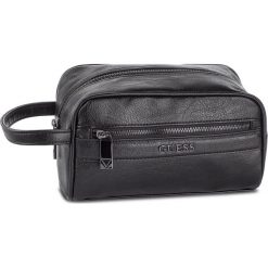 Kosmetyczka GUESS - City HM6721 POL93 BLA. Czarne kosmetyczki męskie Guess, z aplikacjami, ze skóry ekologicznej. W wyprzedaży za 199,00 zł.