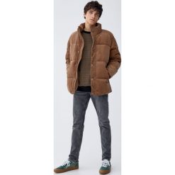 Pikowana kurtka sztruksowa. Brązowe kurtki damskie Pull&Bear, m, bez wzorów, ze sztruksu, bez kaptura. Za 229,00 zł.