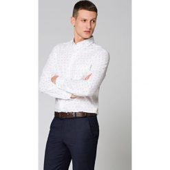 Koszula Biała Wzór Geometryczny Margot. Białe koszule męskie LANCERTO, m, bez wzorów, z bawełny, casualowe, button down, bez rękawów. Za 299,90 zł.
