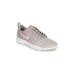 Fitness buty Nike FLEX ESSENTIAL TRAINING W. Szare buty sportowe damskie Nike, bez wzorów, na fitness i siłownię, nike flex. W wyprzedaży za 215,10 zł.