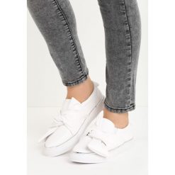 Białe Slip On Kerny. Białe tenisówki damskie Born2be, z materiału. Za 59,99 zł.