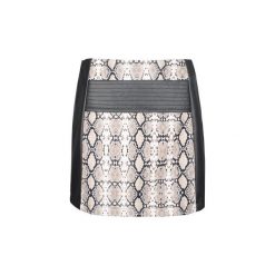 Spódnice krótkie Patrizia Pepe 8G0105/A2SZ-F500. Czarne spódniczki damskie Patrizia Pepe, bez wzorów, krótkie, mini. Za 199,00 zł.
