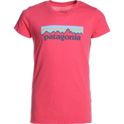 Patagonia GIRLS PASTEL LOGO ORGANIC Tshirt z nadrukiem sierra pink. Czerwone topy sportowe damskie marki Patagonia, xl, z nadrukiem, z bawełny. Za 129,00 zł.