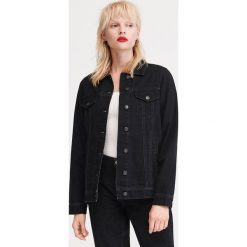Kurtka jeansowa oversize - Czarny. Kurtki damskie Reserved. Za 119,99 zł.