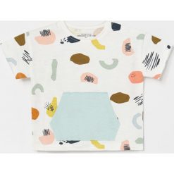 Wzorzysty t-shirt z kieszenią - Kremowy. Białe t-shirty męskie Reserved, bez wzorów, bez kołnierzyka. W wyprzedaży za 19,99 zł.