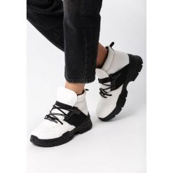 Biało-Czarne Sneakersy Breathing Space. Białe buty sportowe damskie Born2be, bez wzorów, sportowe. Za 99,99 zł.