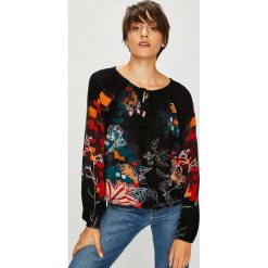 Desigual - Bluzka. Szare bluzki damskie marki Desigual, s, z wiskozy, casualowe, z dekoltem w łódkę. W wyprzedaży za 239,90 zł.