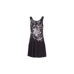 Sukienki krótkie Desigual OMAHAS. Czarne sukienki damskie Desigual, s, bez wzorów, bez kołnierzyka, z krótkim rękawem, krótkie, mini. Za 349,00 zł.