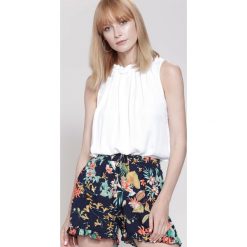 Bluzki damskie: Biała Bluzka Soft Things