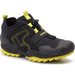 Sneakersy GEOX - J N.Savage B.A J921VA 01450 C0802 D Black/Lime. Czarne trampki chłopięce Geox, bez wzorów, ze skóry ekologicznej, na sznurówki. W wyprzedaży za 179,00 zł.