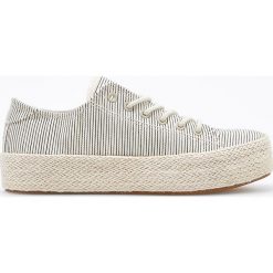 Sznurowane espadryle - Kremowy. Białe espadryle damskie Reserved, bez wzorów, bez obcasa. Za 89,99 zł.