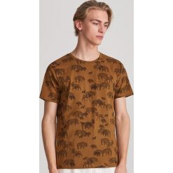 T-shirt z motywem leśnym - Brązowy. Pomarańczowe t-shirty męskie Reserved, s, bez wzorów, bez kołnierzyka. Za 39,99 zł.