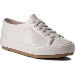 Półbuty MELISSA - Be Ad 31991 White/Beige 51572. Białe creepersy damskie Melissa, z tworzywa sztucznego, na płaskiej podeszwie. Za 339,00 zł.