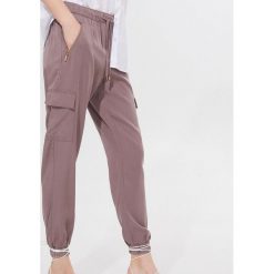 Spodnie jogger cargo -. Spodnie damskie Mohito. Za 119,99 zł.