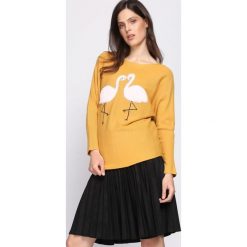 Żółty Sweter Withstand. Żółte swetry klasyczne damskie marki Mohito, l, z dzianiny. Za 49,99 zł.