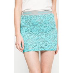 Superdry - Spódnica. Szare minispódniczki Superdry, l, z bawełny, dopasowane. W wyprzedaży za 49,90 zł.