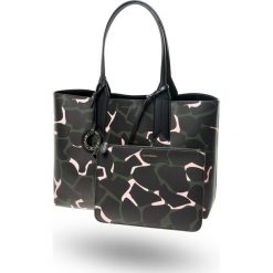 TOREBKA DWUSTRONNA EMPORIO ARMANI Z KOSMETYCZKĄ. Czarne kosmetyczki damskie Emporio Armani, z nadrukiem, ze skóry ekologicznej. Za 1099,00 zł.